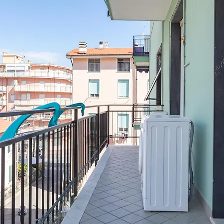 H11 Ai Castelletti Mare - Parcheggio Apartamento Arma di Taggia
